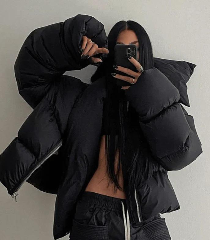 Parka Femme Élégante avec Capuche pour l'Hiver - LuxeStyle
