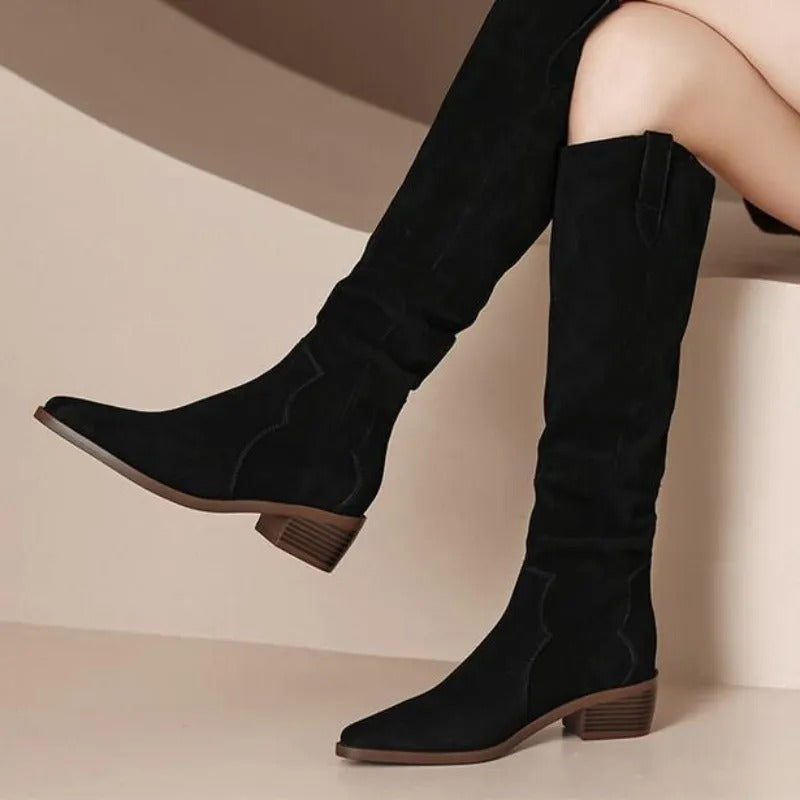 Bottes Hautes Élégantes au Style Chic et Raffiné - LuxeStyle