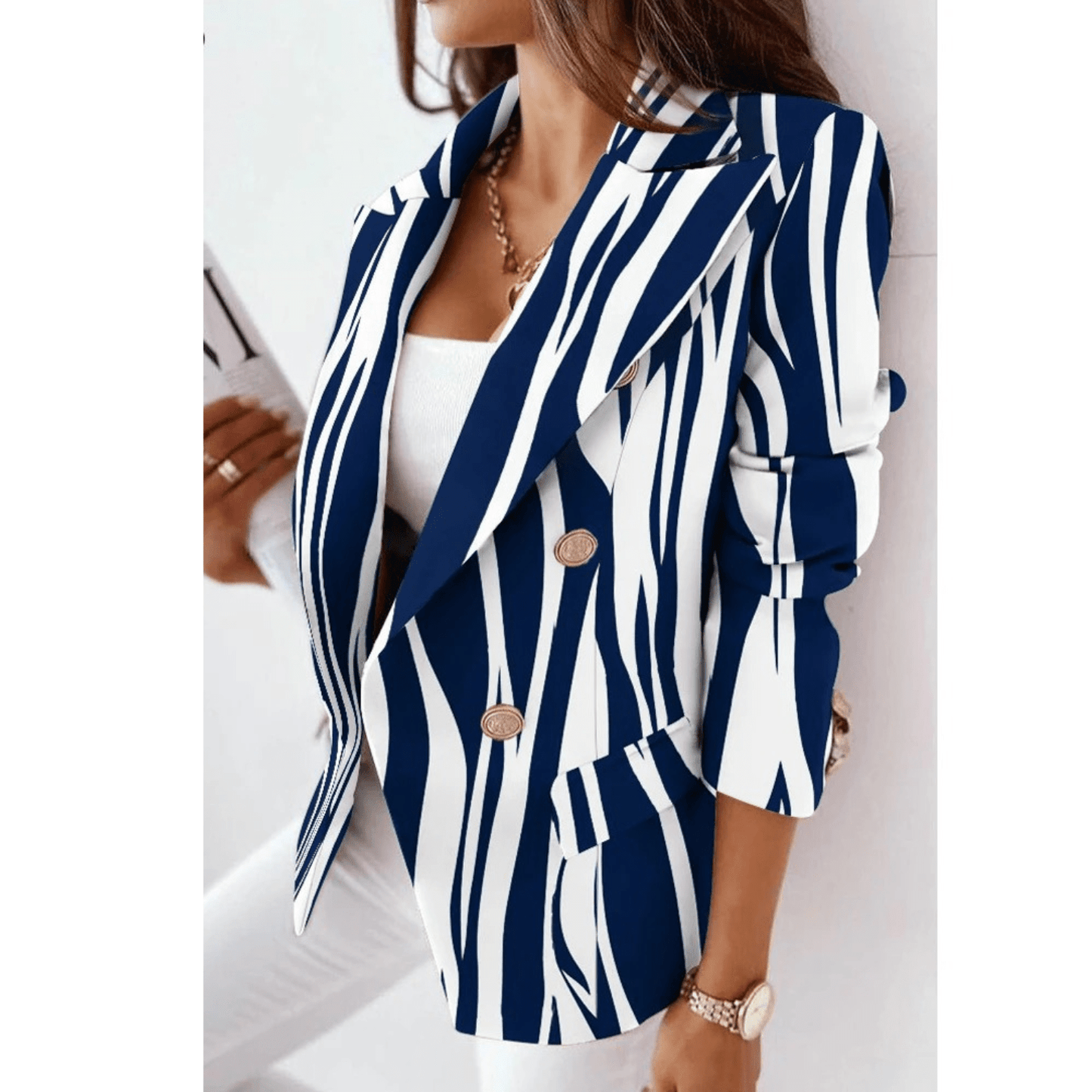 Blazer Féminin Chic – Veste Col Revers Élégante en Laine de Luxe - LuxeStyle