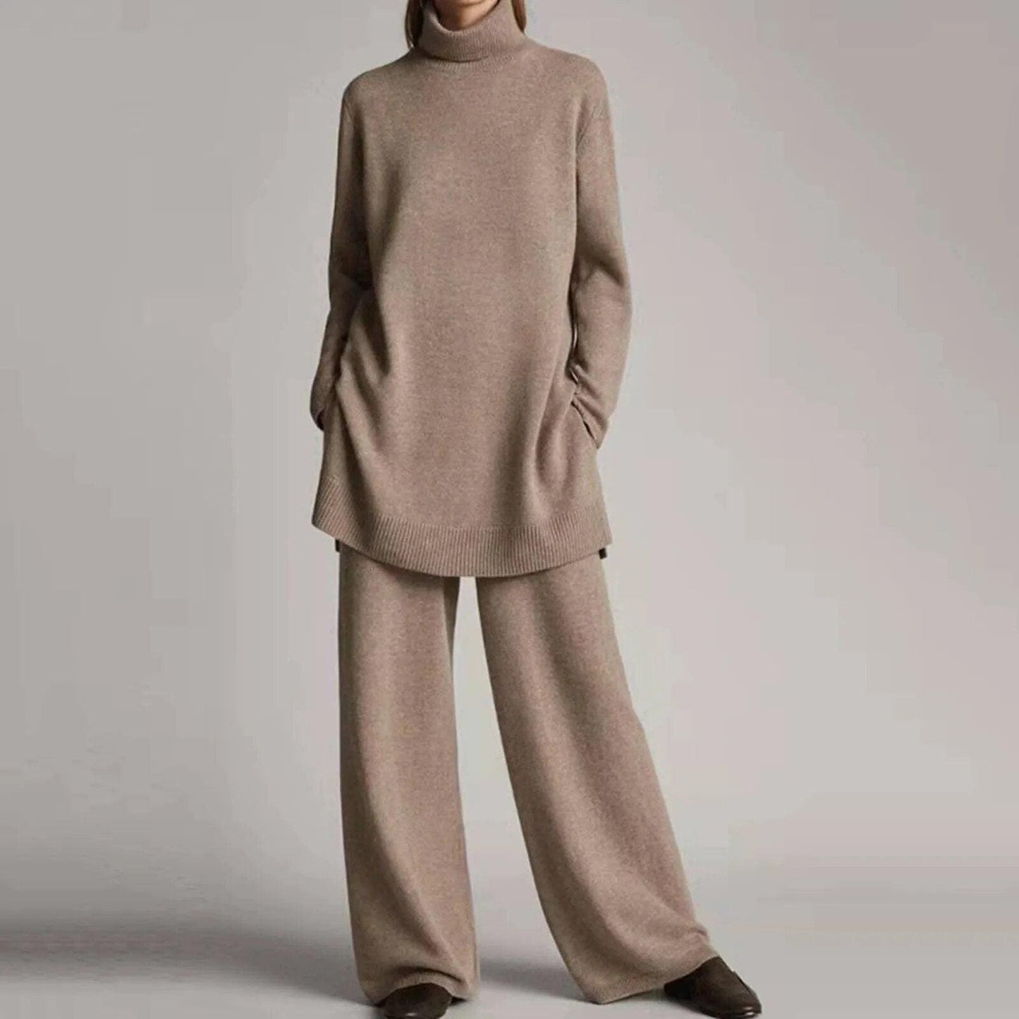 Pull Cachemire Doux pour Femme avec Pantalon Noir