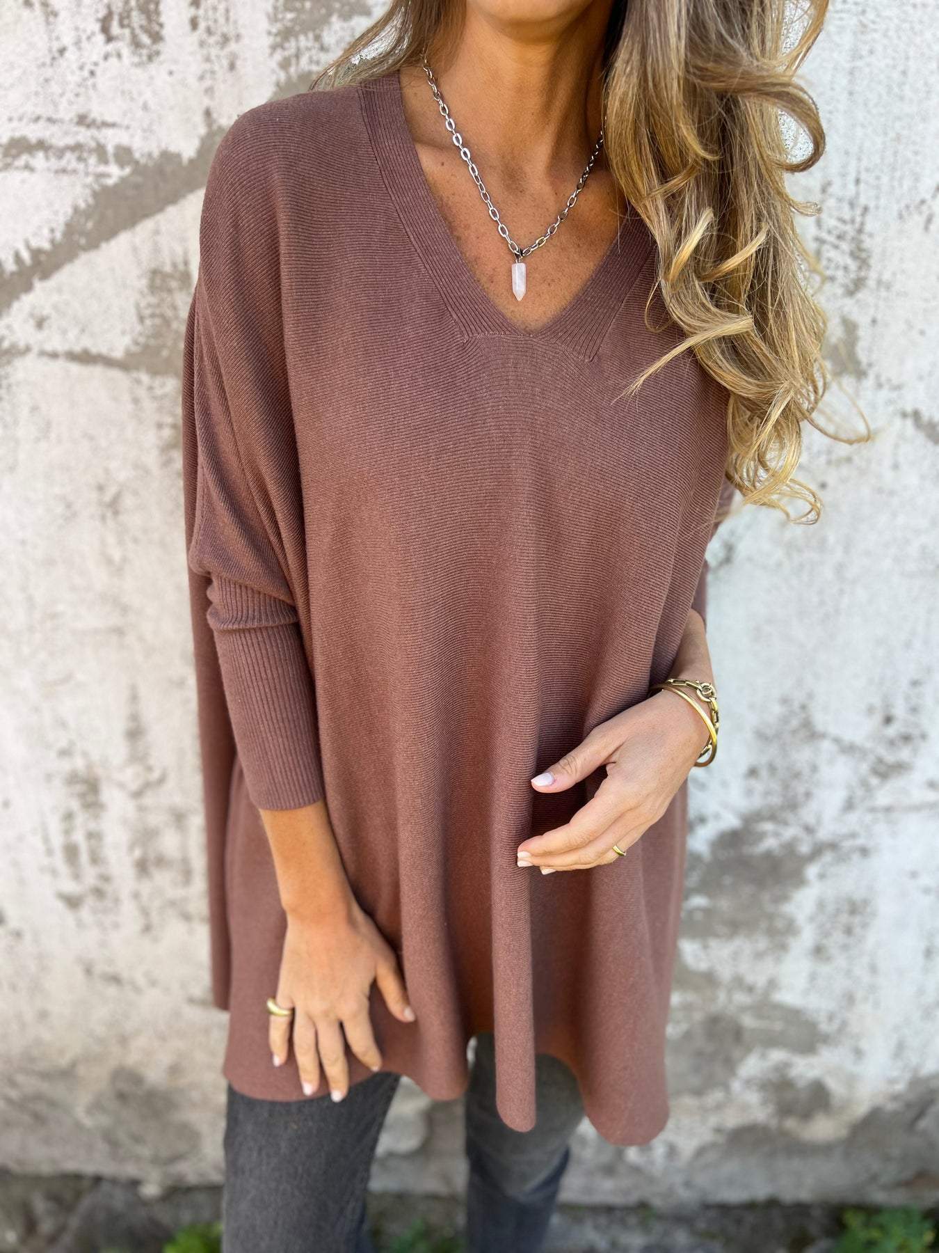 Pull femme noir classique longues manches