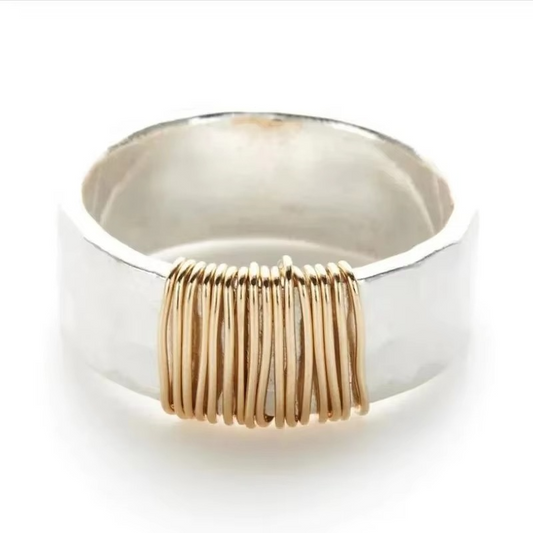 Bague Élégante à Décor Filigrane - LuxeStyle