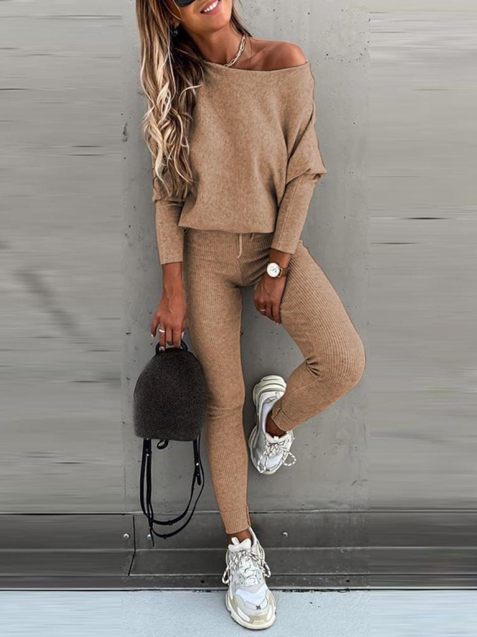 Tenue Féminine Noir Relaxe avec Pantalon Jogging