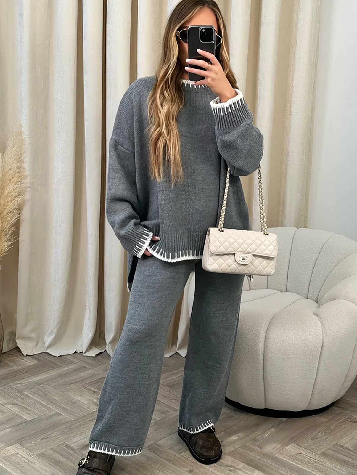 Tenue Femme Hiver Pull et Pantalon Olive avec Sac Neutre