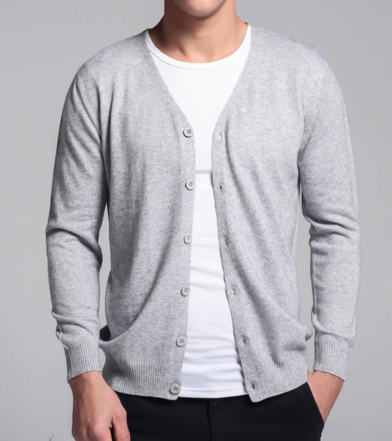 Cardigan douillet à manches longues et col V boutonné