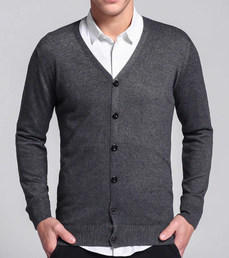 Cardigan douillet à manches longues et col V boutonné