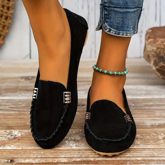 Mocassins femme noir luxe avec broches métalliques - LuxeStyle