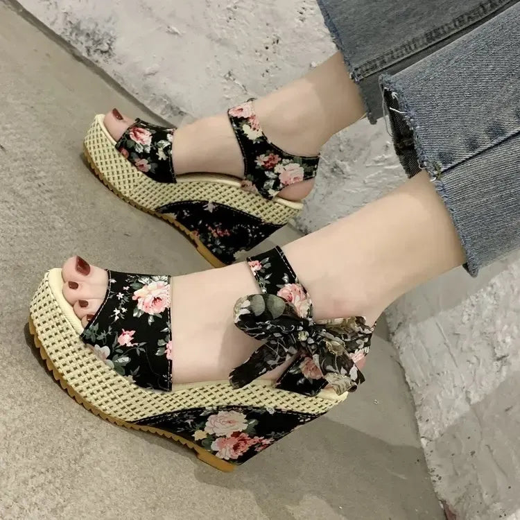 Sandales Féminines Été avec Lacets Élégants