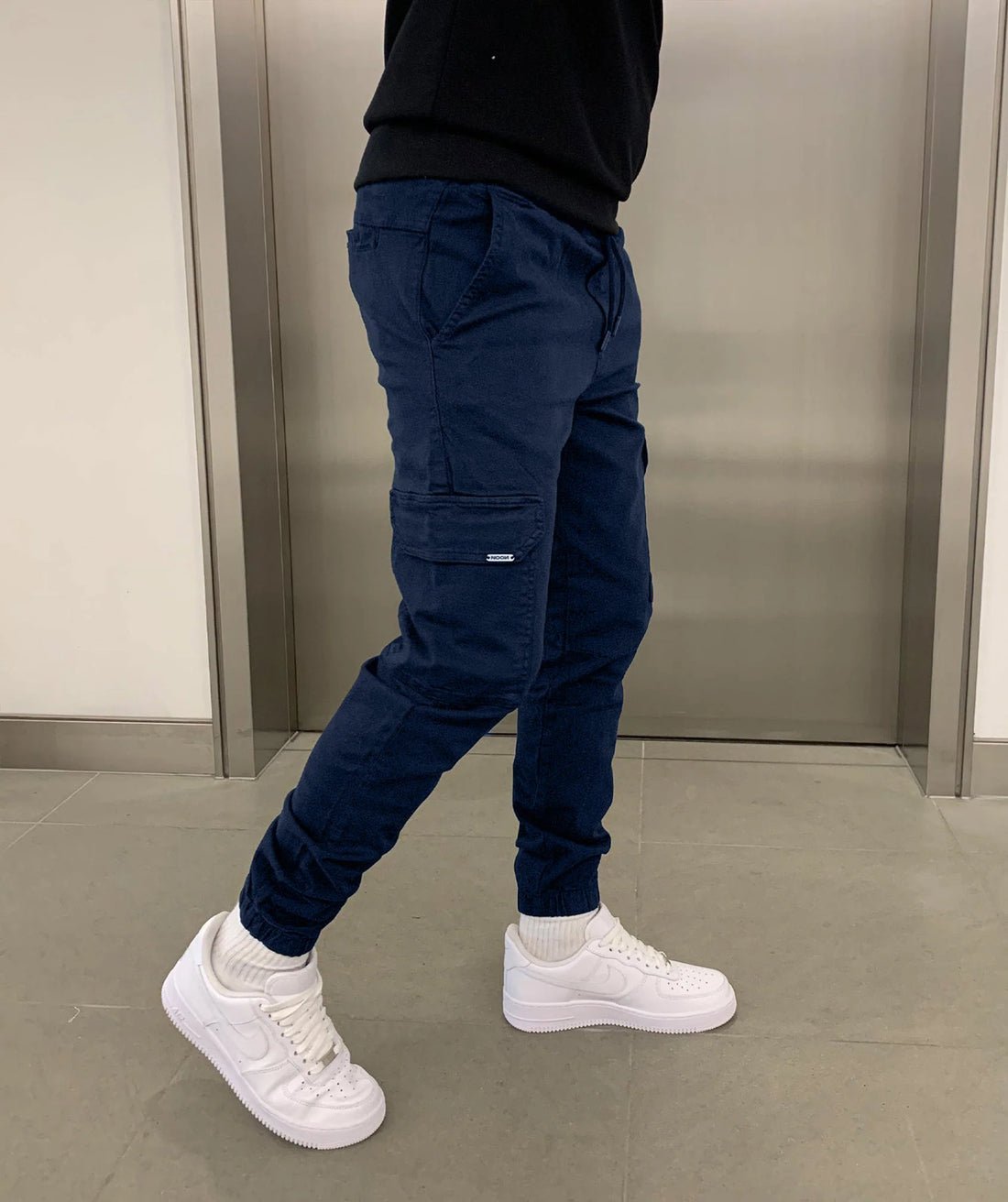 Pantalon Jogger Homme Élégant – Coupe Relâchée avec Ceinture Élastique et Poches Pratiques - LuxeStyle