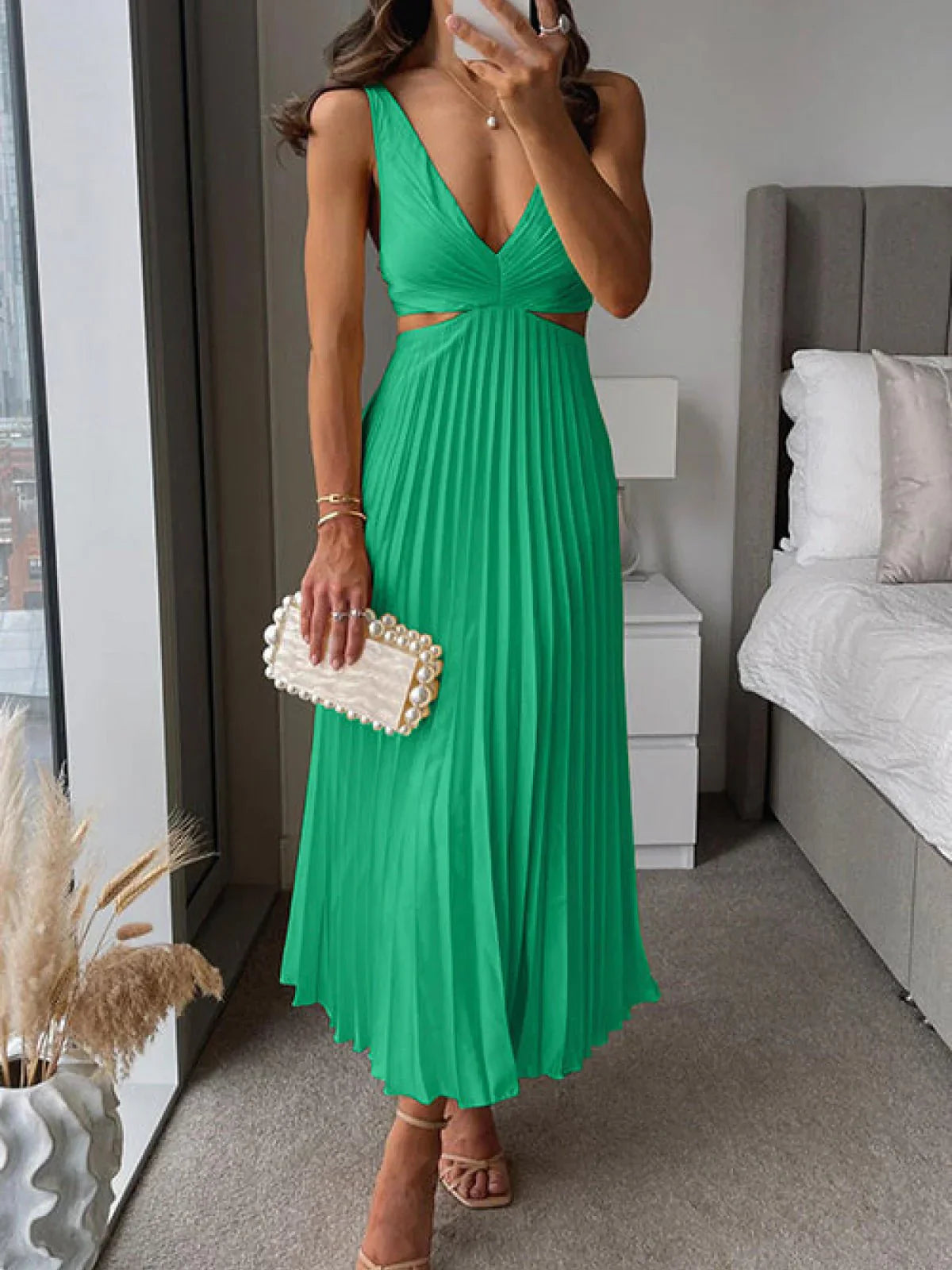 Robe Femme Élégante en Soie - Robe Mi-Longue Décolletée avec Plis Sophistiqués