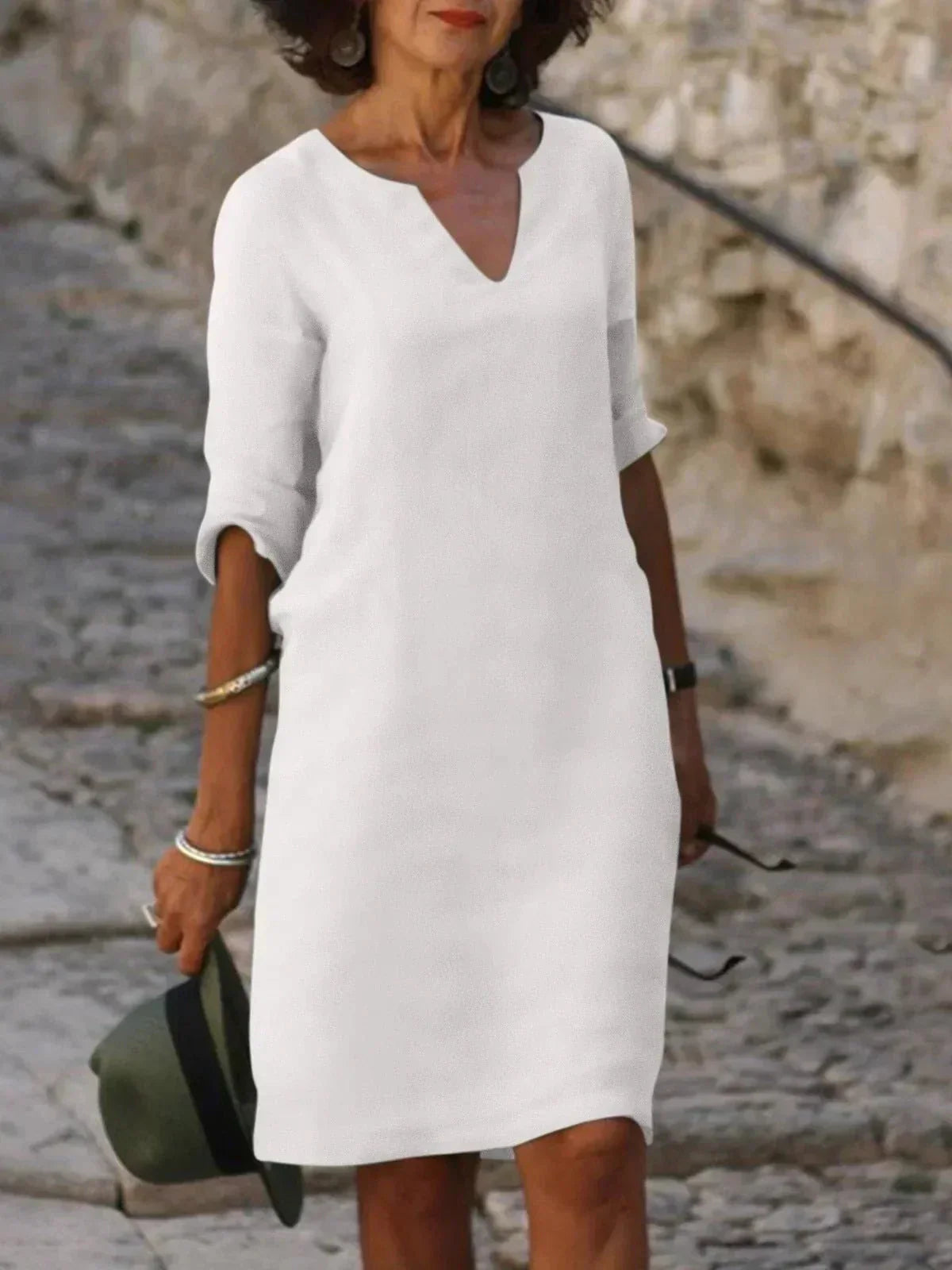 Robe femme élégante noire manches courtes