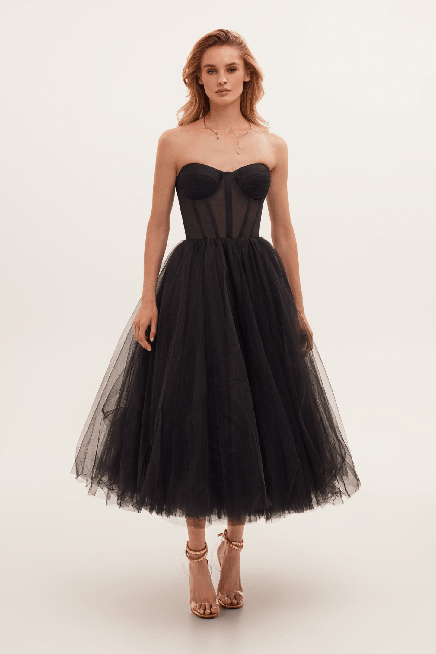 Robe cocktail noire décolletée femme - LuxeStyle
