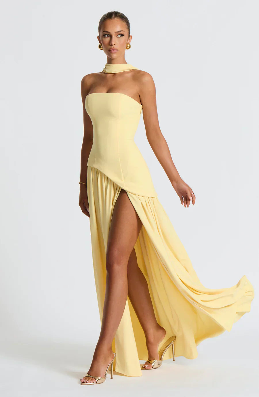 Robe de Soirée Élégante Femme - Robe Longue Bustier Rouge Noir avec Fente et Écharpe - LuxeStyle