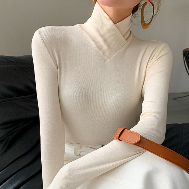 Pull femme col roulé chic manches longues neutre - LuxeStyle