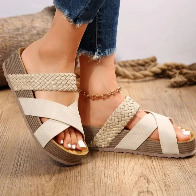 Sandales plates-forme brunes pour femme