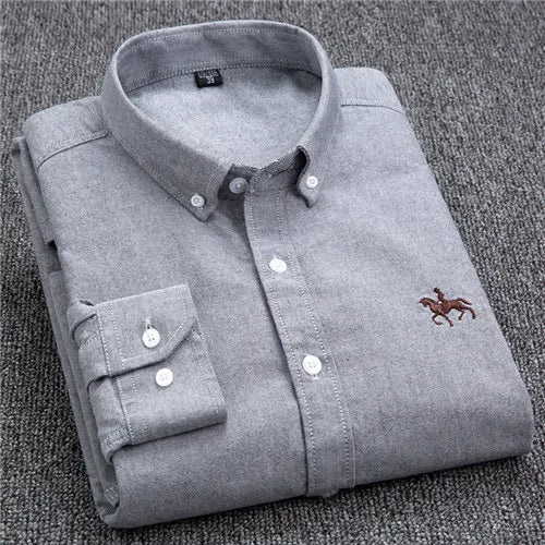 Chemise marine à rayures classique avec logo équestre
