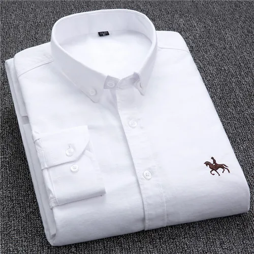 Chemise marine à rayures classique avec logo équestre