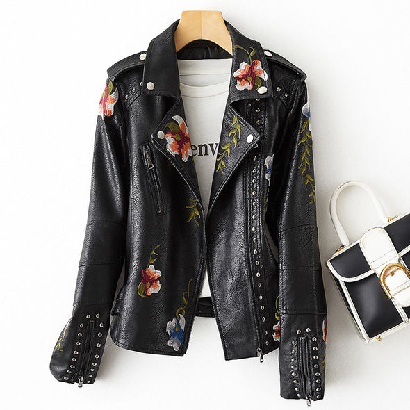 Veste Cuir Féminine Chic et Robuste