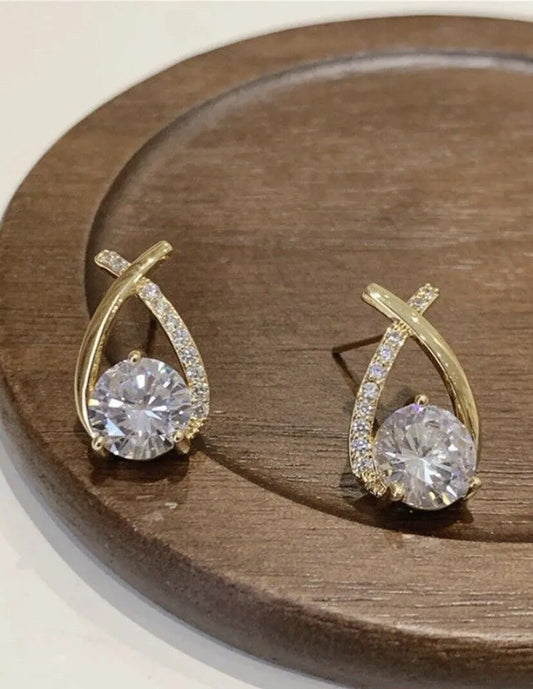 Boucles d'Oreilles Femmes Élégantes avec Motif Tressé Chic - LuxeStyle