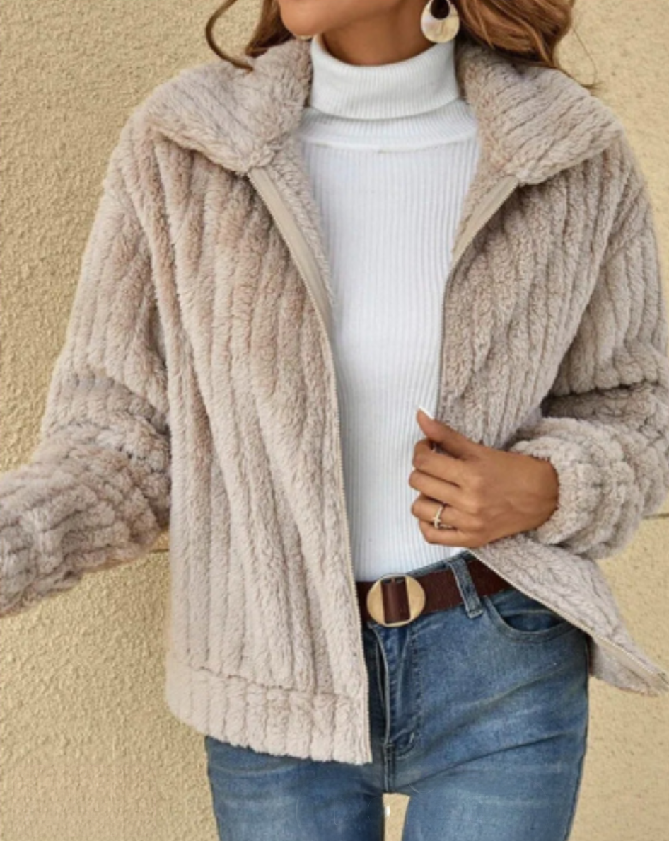 Veste Fourrure Synthétique Châtain Féminine - LuxeStyle