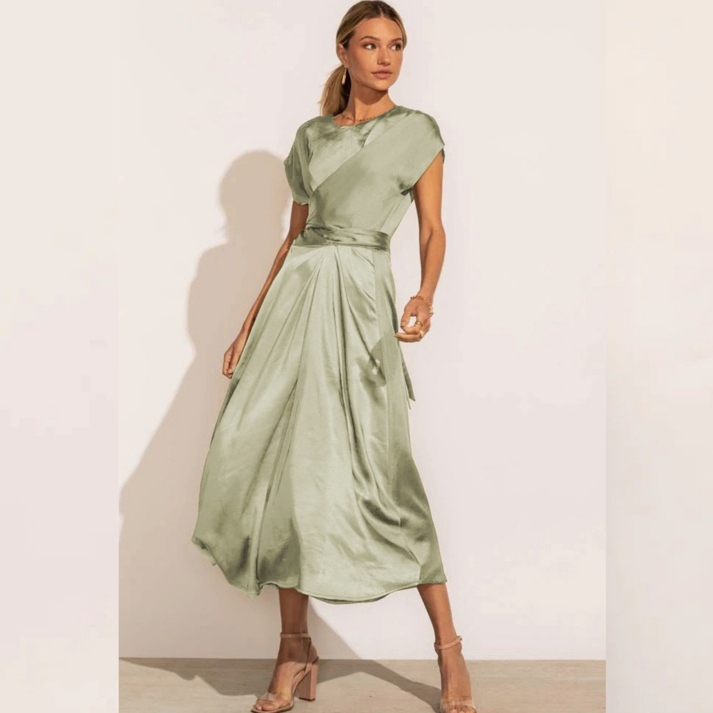 Robe Femme Élégante Bleu Azur Courte Sans Manches