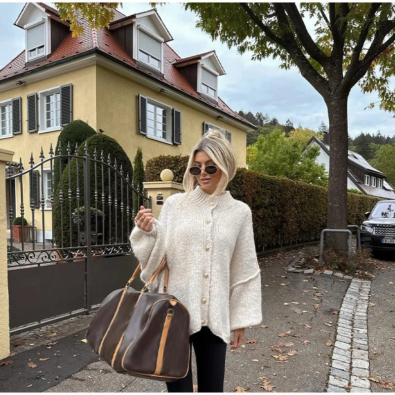Pull en maille femme beige décontracté col roulé - LuxeStyle