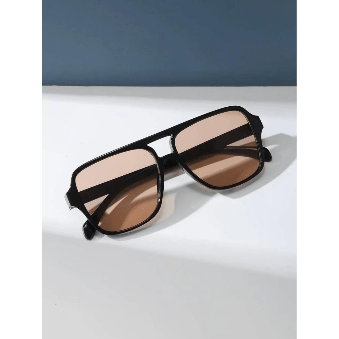 Lunettes de soleil tendance pour femme chic